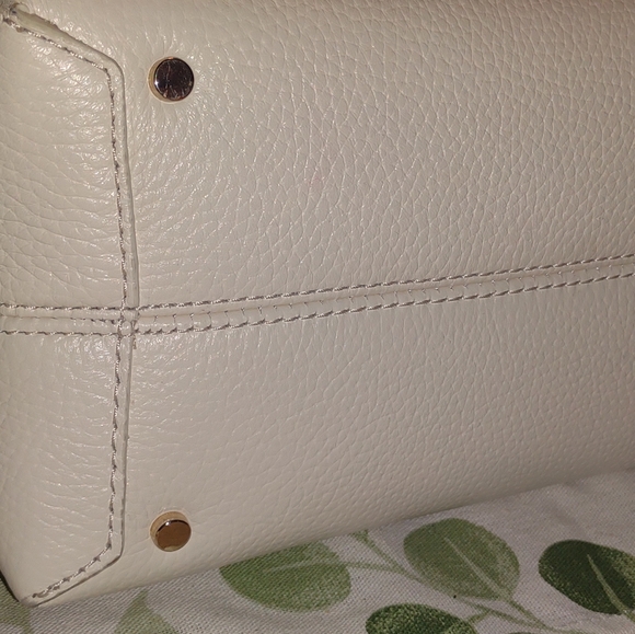 Authentic white and gray Kate Spade taffie small crossbody/or tote with strap